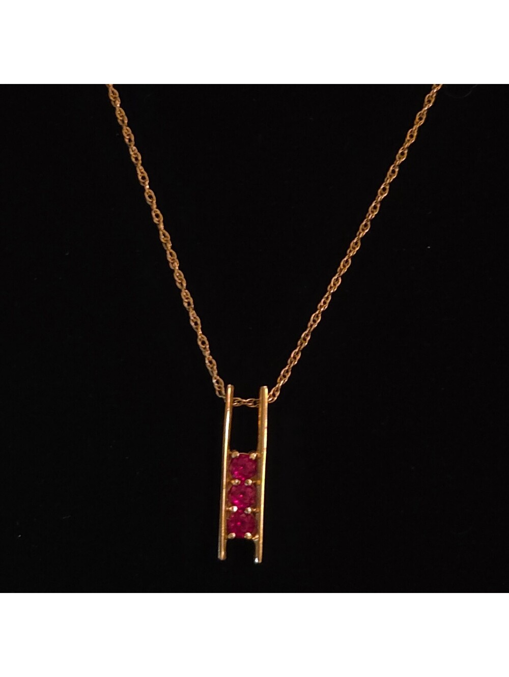 Vintage 18" 14K Gold & Ruby Vertical Bar Pendant Necklace